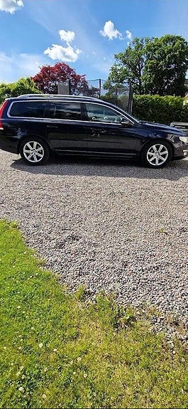 Volvo V70 3 of 5