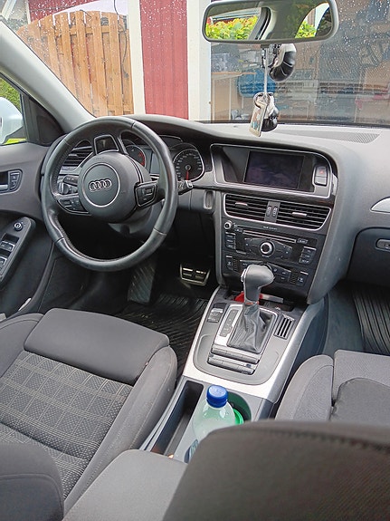 Audi A4 4 of 5