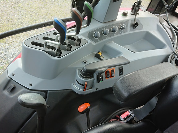 Valtra A 134 4 of 8
