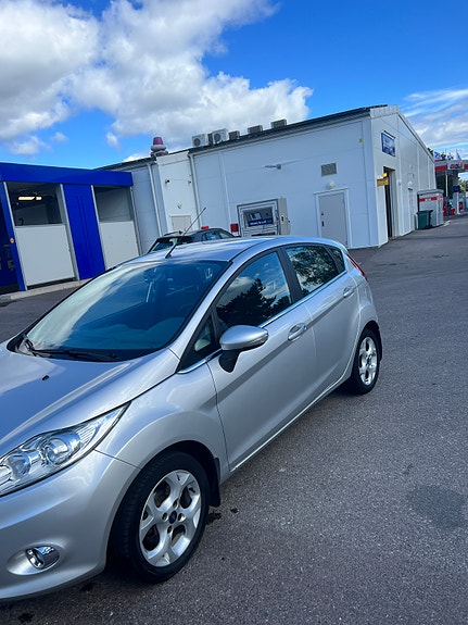 Ford Fiesta 5 of 5