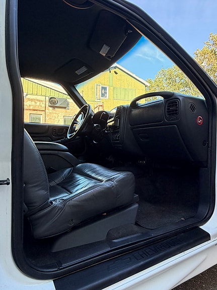 Chevrolet S-10 8 of 8