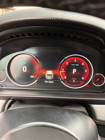 BMW 520d 4 of 5