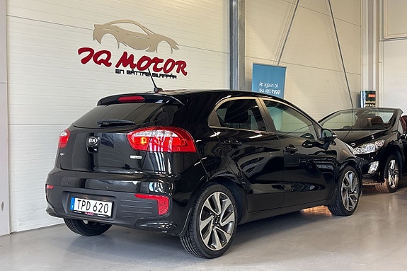 Kia Rio 5 of 5