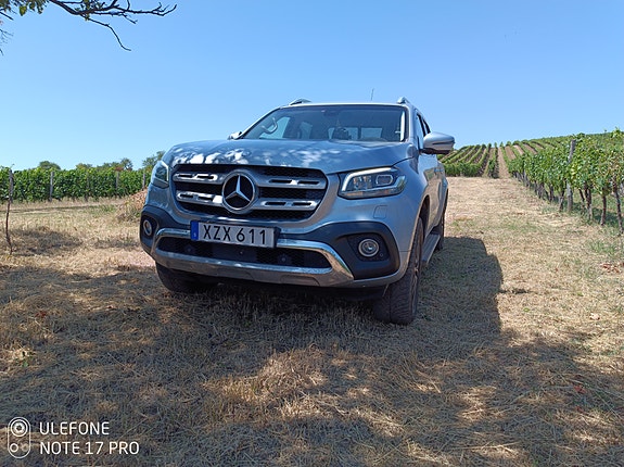 Mercedes-Benz X250 d 3 of 5