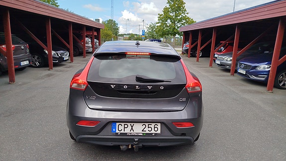 Volvo V40 3 of 11