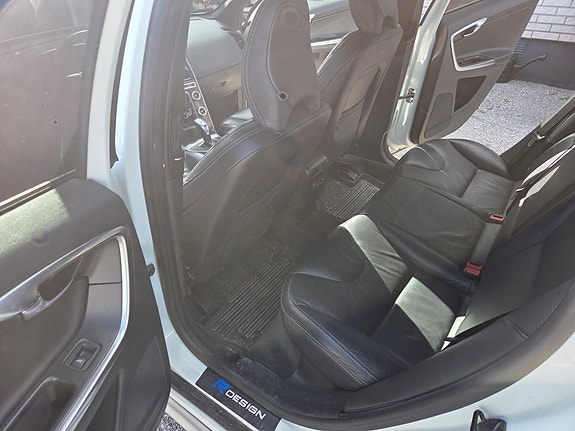Volvo XC60 5 of 5