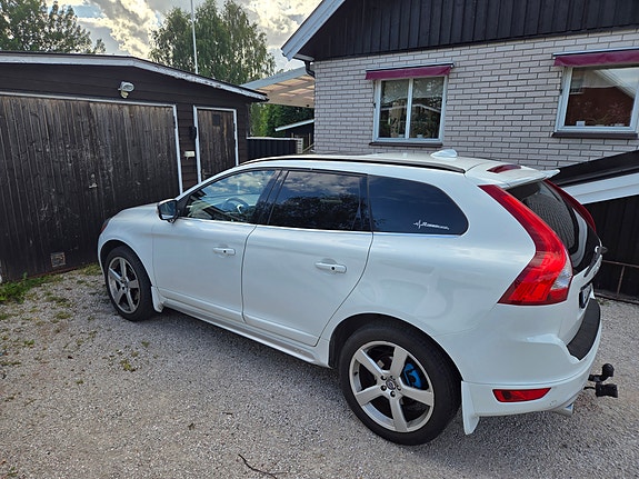 Volvo XC60 3 of 5