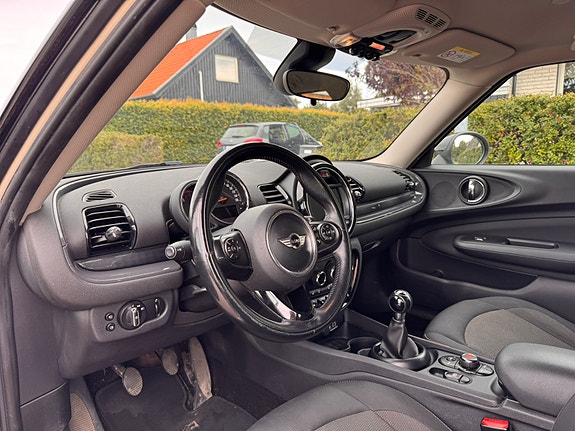 MINI Cooper 5 of 5