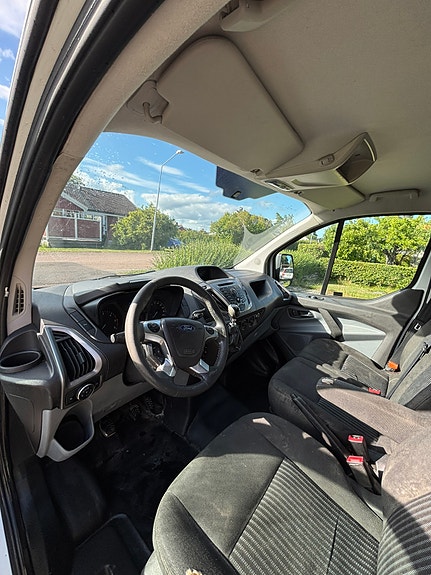 Ford Transit Custom 3 of 3