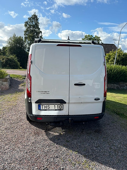 Ford Transit Custom 2 of 3
