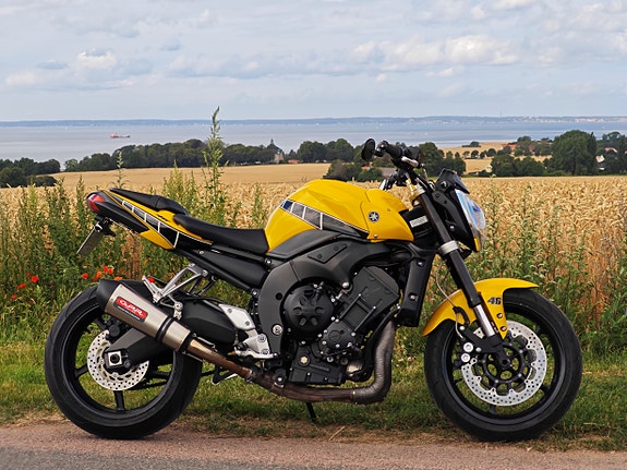 Yamaha FZ1-N VR46 G.P.R Slip-on 3 of 4