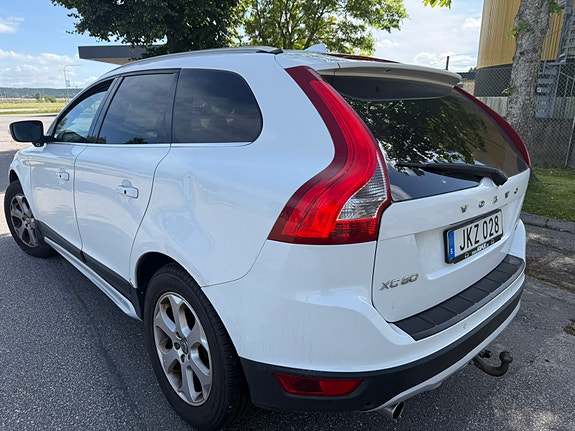 Volvo XC60 4 of 5