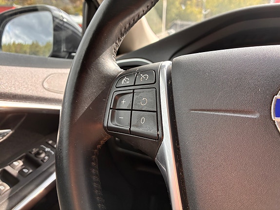 Volvo V40 11 of 22