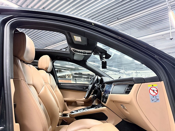 Porsche Macan 5 of 29