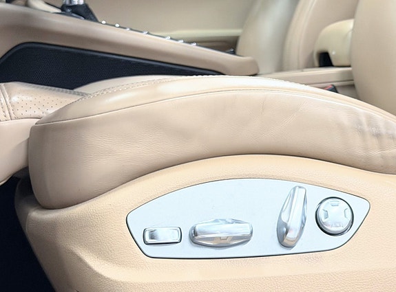 Porsche Macan 27 of 29