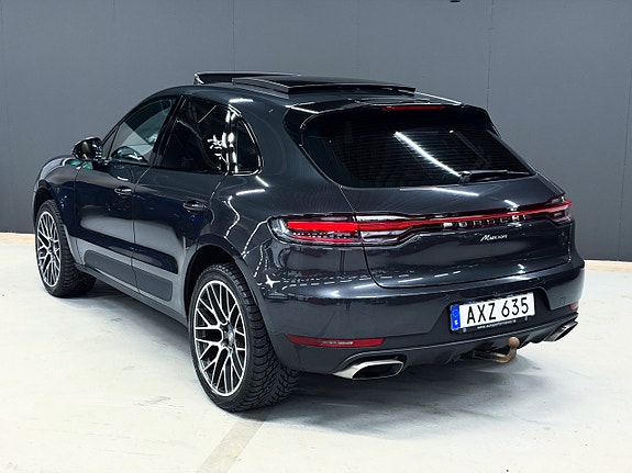 Porsche Macan 14 of 29