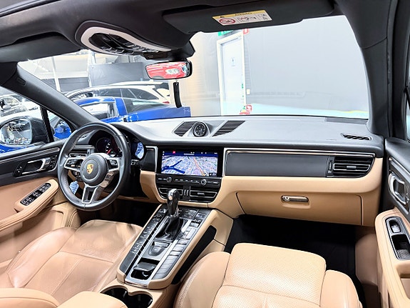Porsche Macan 15 of 29