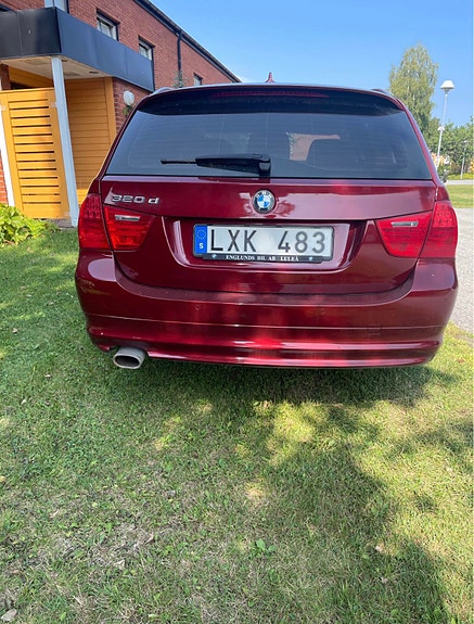 BMW 320d 3 of 6