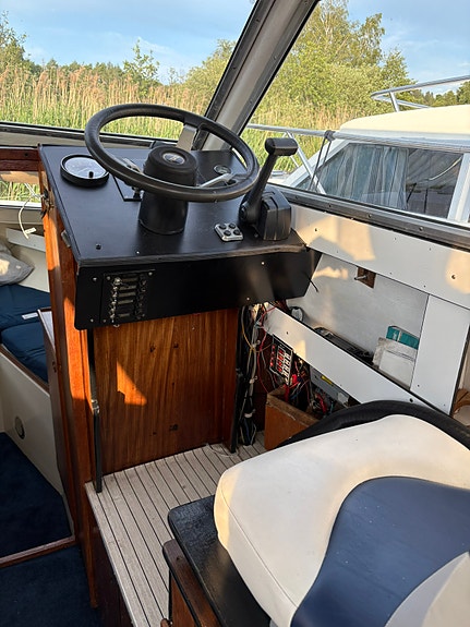 Finmar Commodore 700 AQD40 VP280DP 13 of 16