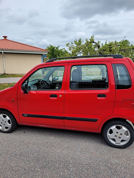 Suzuki Wagon R+ 3 of 6