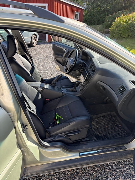 Volvo V70 5 of 5