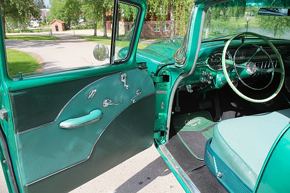 Oldsmobile 88 11 of 27