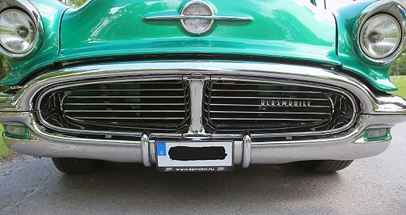 Oldsmobile 88 20 of 27