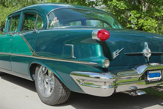 Oldsmobile 88 7 of 27