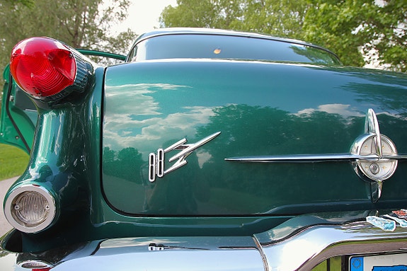 Oldsmobile 88 21 of 27