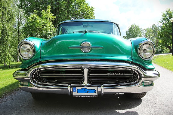 Oldsmobile 88 3 of 27