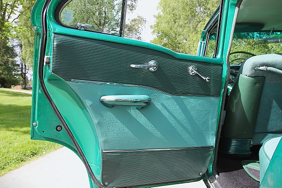 Oldsmobile 88 10 of 27