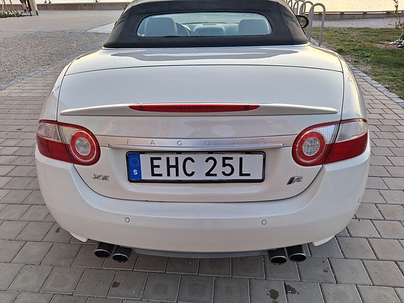 Jaguar XKR 2 of 12