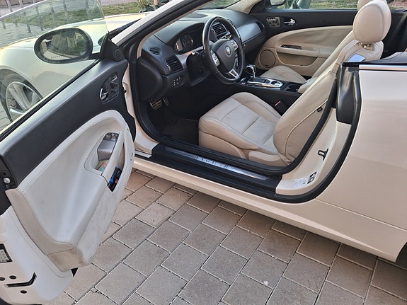 Jaguar XKR 9 of 12