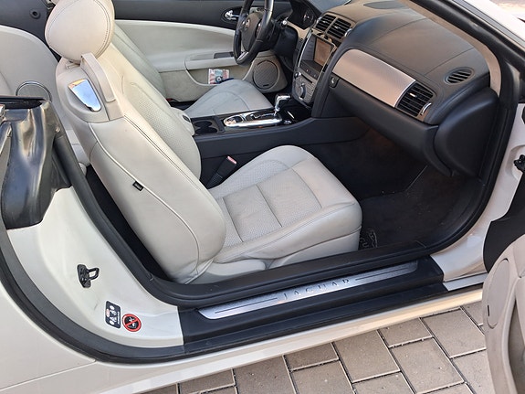 Jaguar XKR 10 of 12