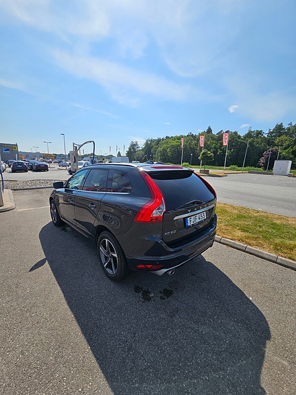 Volvo XC60 9 of 19