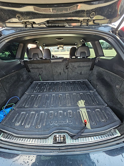 Volvo XC60 8 of 19