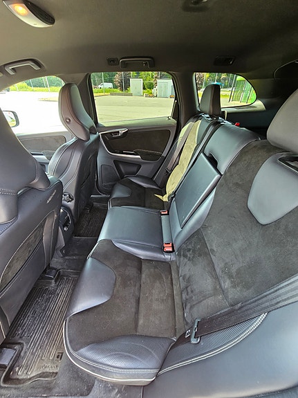 Volvo XC60 17 of 19
