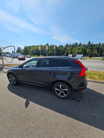 Volvo XC60 10 of 19