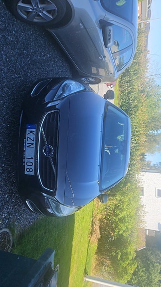Volvo S60 2 of 6
