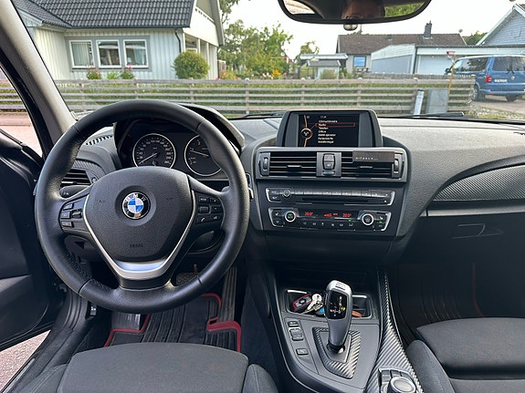 BMW 118d 4 of 5