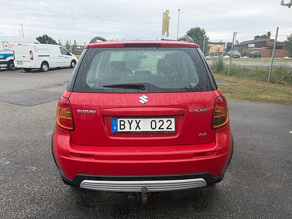 Suzuki SX4 4 of 5