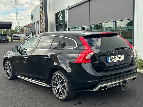 Volvo V60 4 of 5
