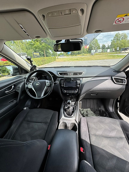 Nissan X-Trail 8 of 11
