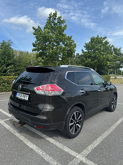 Nissan X-Trail 4 of 5