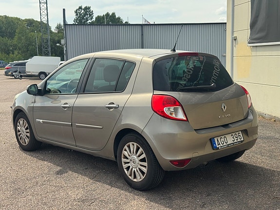 Renault Clio 3 of 3