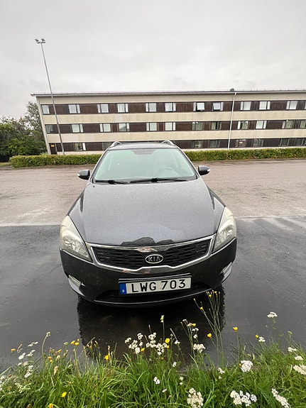 Kia Ceed 2 of 4