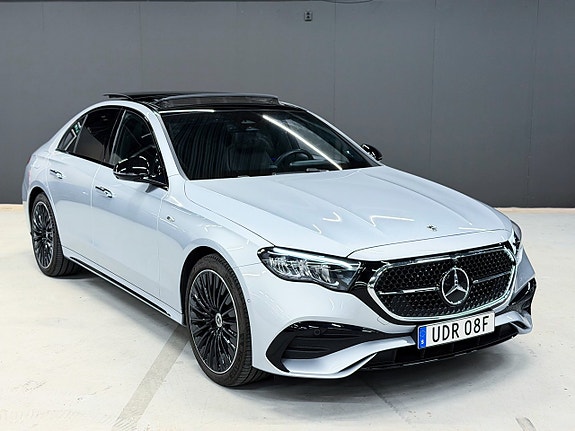 Mercedes-Benz E300 e 15 of 22