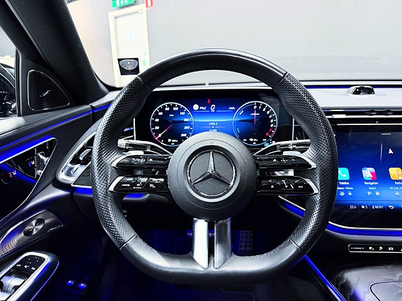 Mercedes-Benz E300 e 10 of 22
