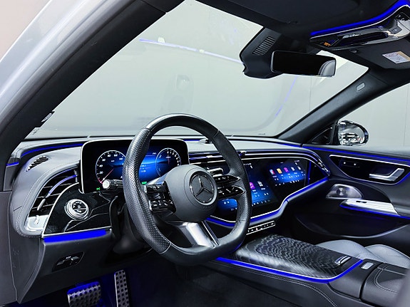 Mercedes-Benz E300 e 16 of 22