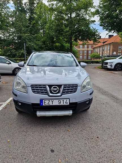 Nissan Qashqai 2 of 5